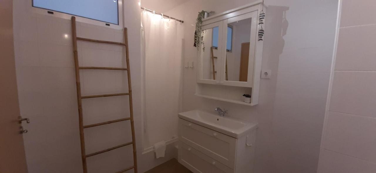 Apartamento T2 Vista Rio Arade - ポルティマン エクステリア 写真